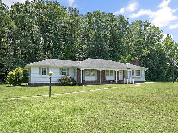 3rd image of 2141 Fleming Rd