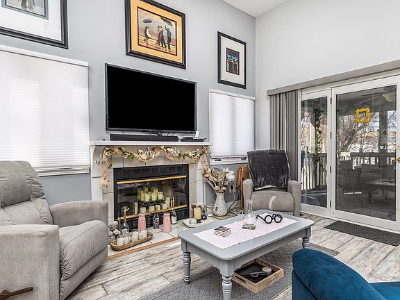 3rd image of 39 Valleywood Ln