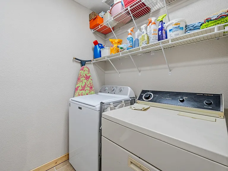 513 Texas Ave — Photo 15