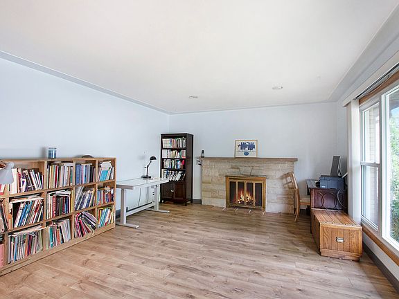 2nd image of 4747 Poinsettia Ave SE