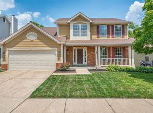 867 Spring Crest Dr, Fenton, MO 63026