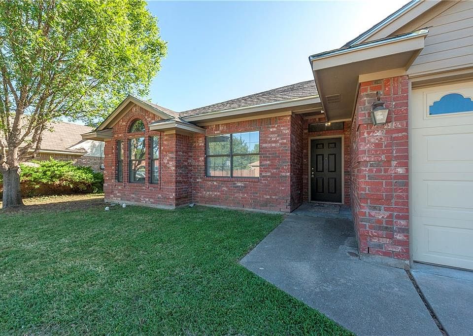 1st image of 1515 Spanish Oak Dr