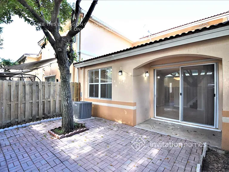 12446 SW 125th Ter — Photo 24