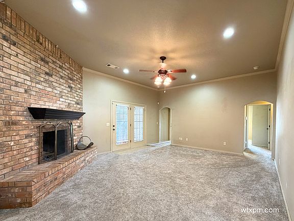 18300 Coyote Springs, Amarillo, TX 79119 - Living Room Angle 1