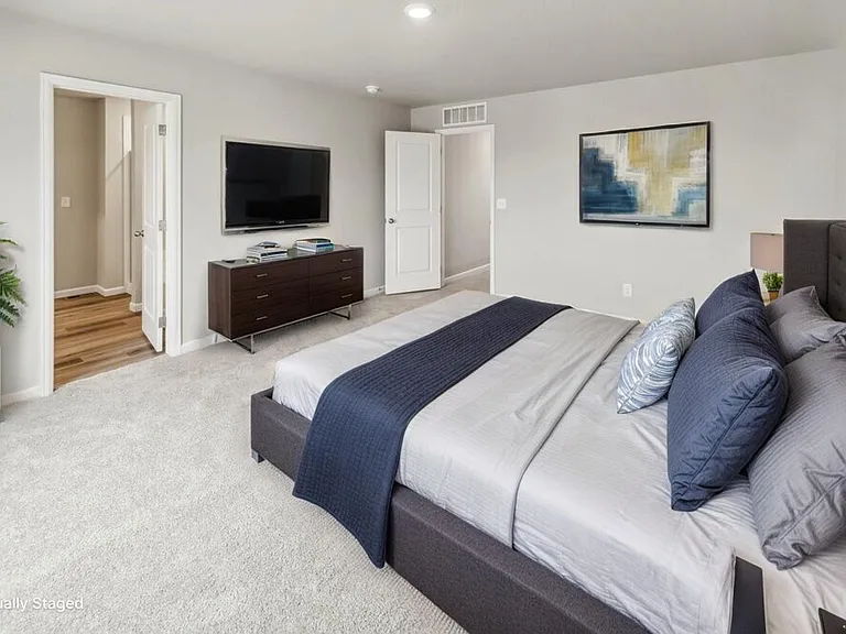 923 Gianna Ave — Photo 12