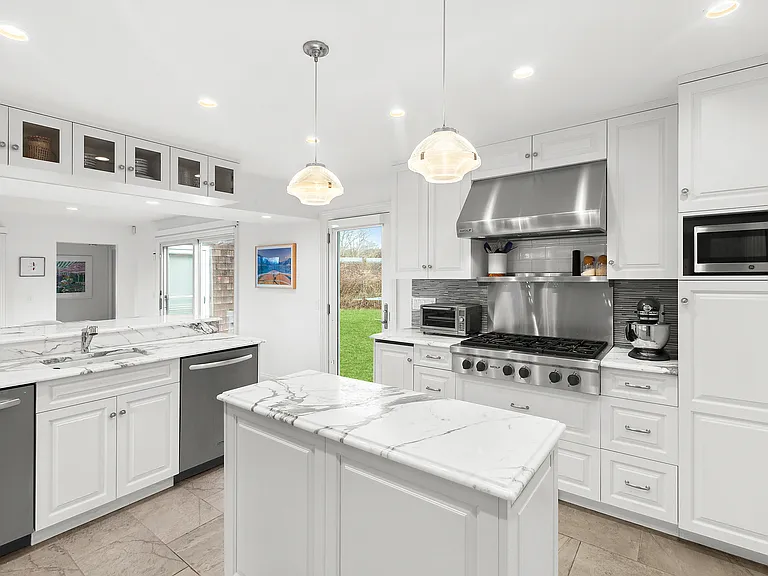 105 Poxabogue Ln — Photo 8