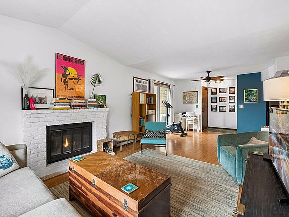 5th image of 2040 Ridge Dr APT 32