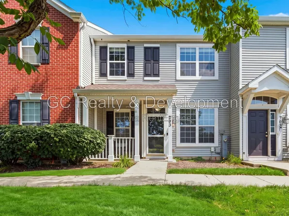 203 Springbrook Trl S, Oswego, IL 60543