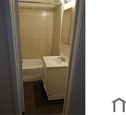 4th image of 709 E 108th St #2