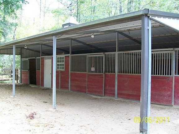 5th image of 305 Creeks Edge Dr
