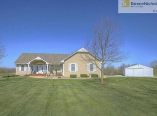 204 Lakota Ln, Lone Jack, MO 64086