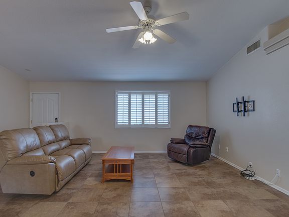 5th image of 4128 Comstock Dr