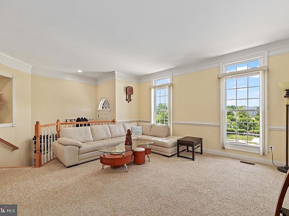 2nd image of 6806 Witton Cir