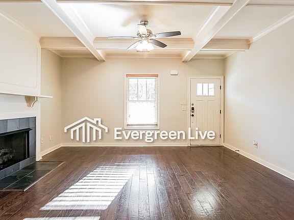 3rd image of 152 Lake Chelsea Dr