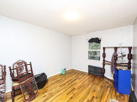 2nd image of 56 Milford St