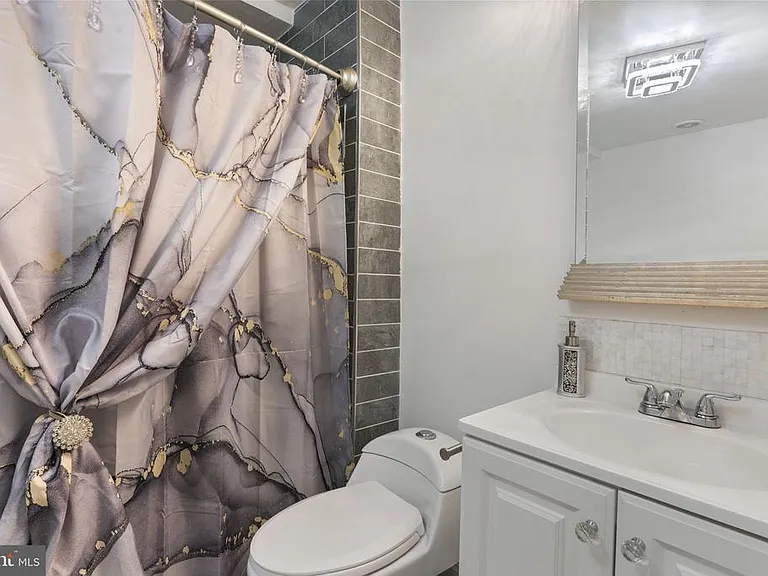 12258 Catalina Dr — Photo 26