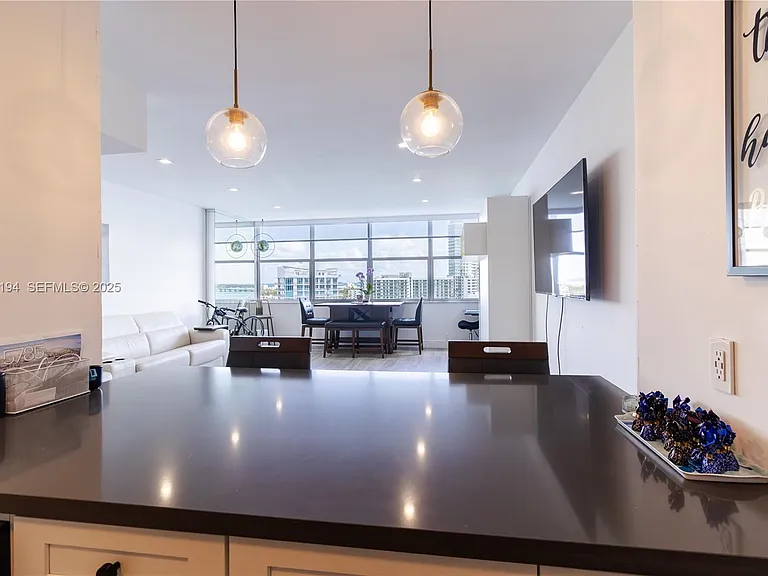 20 E Island Ave #1415 — Photo 19