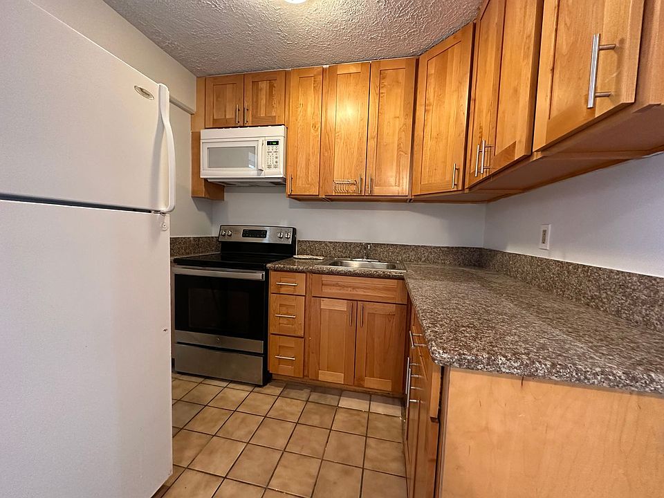1st image of 449 Kuamoo St APT 304