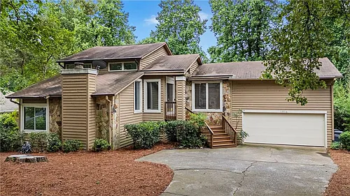 1016 Muirfield Dr Photo 1