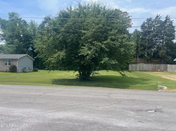 212 Doe Run Blvd, Clinton, TN 37716