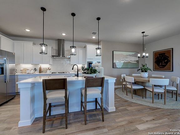 4th image of 13534 Henri Castro Way