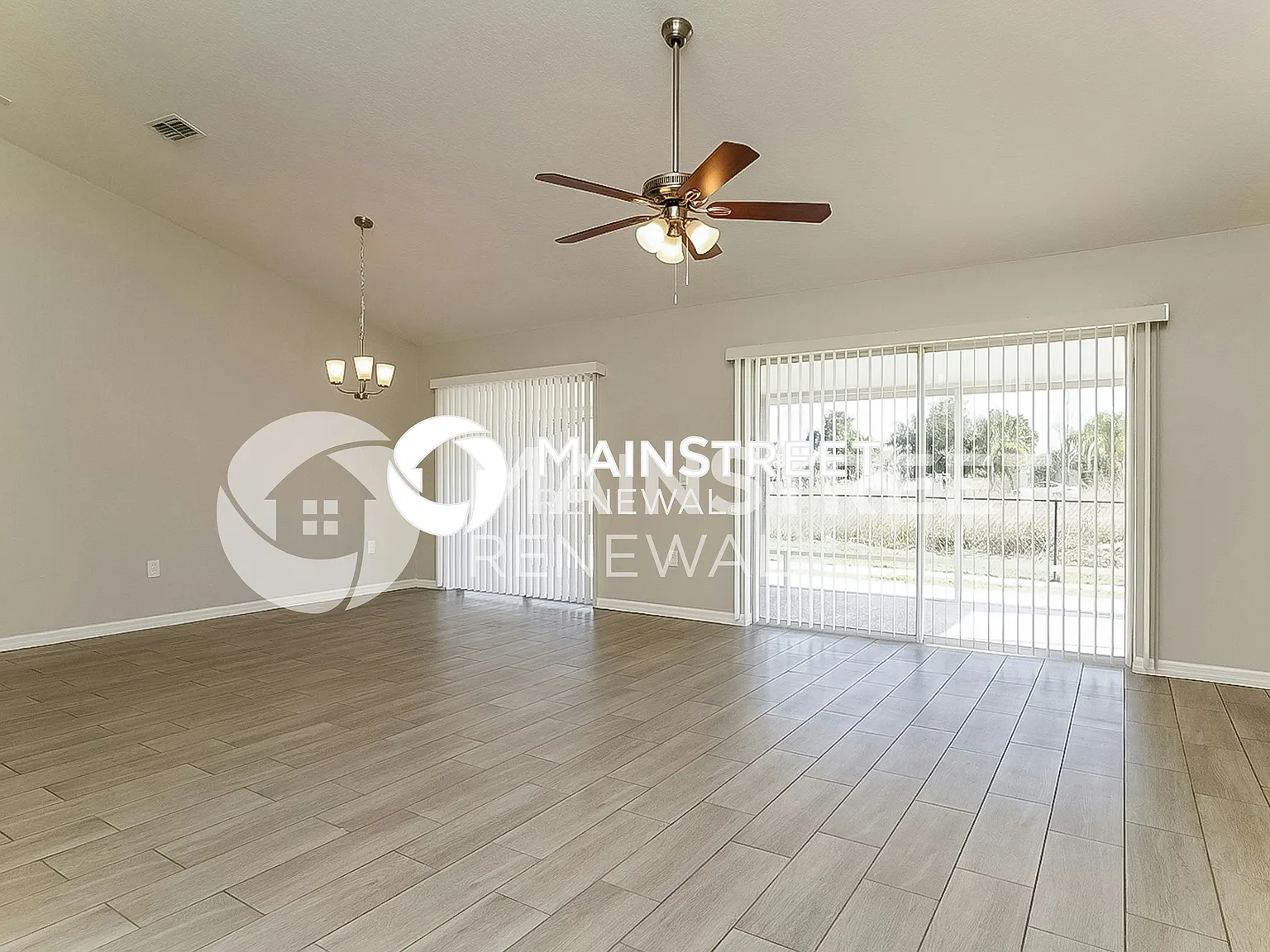 717 Toulon Dr — Photo 4