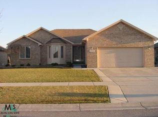 17530 N Silver Maple Dr, Macomb, MI 48044