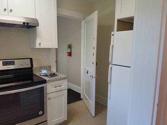 5th image of 487 Kimberly Ave #4