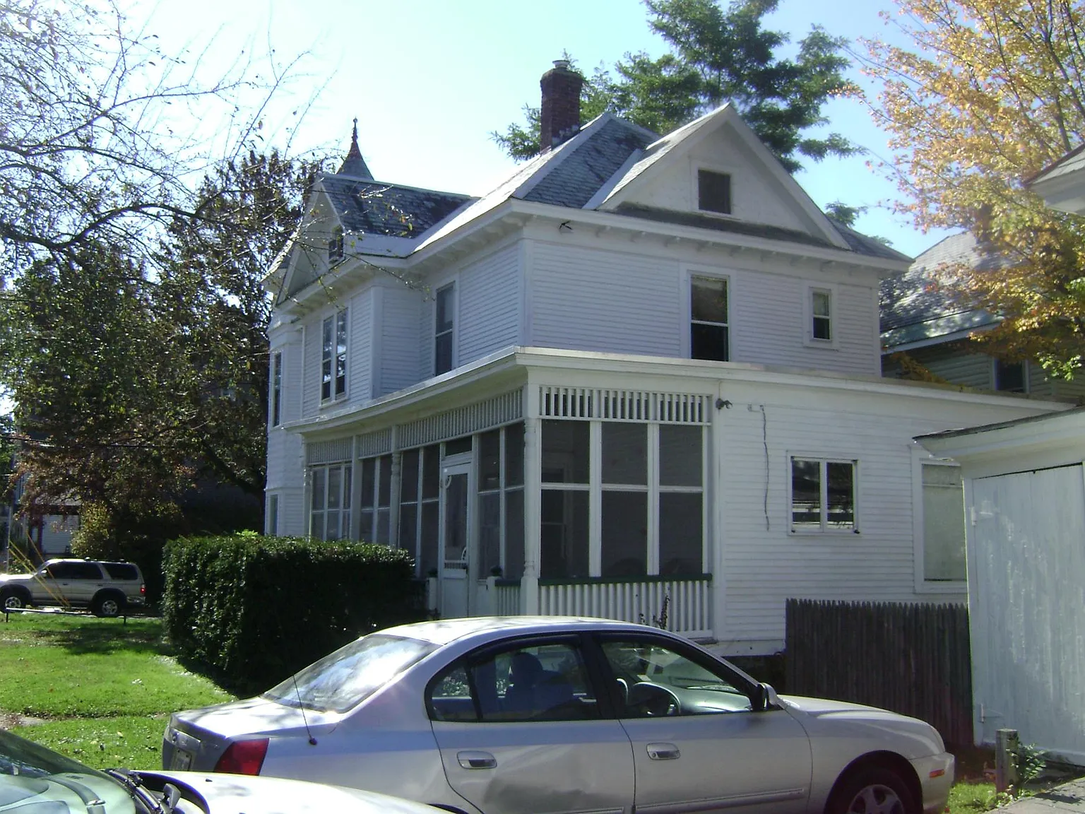 3 bed, 1500 sqft, $3,100 — Photo 2