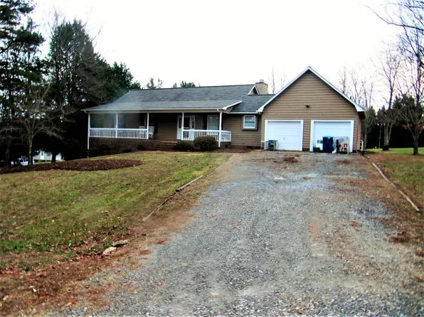 198 Ginny Ln, Advance, NC 27006