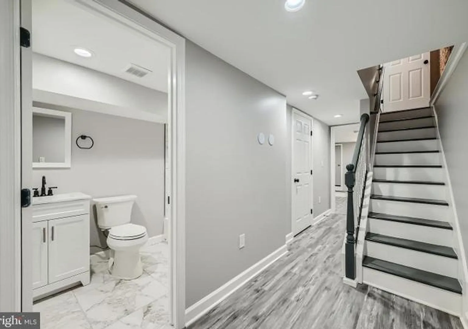 Charming 4BR Townhome in Baltimore — Photo 3