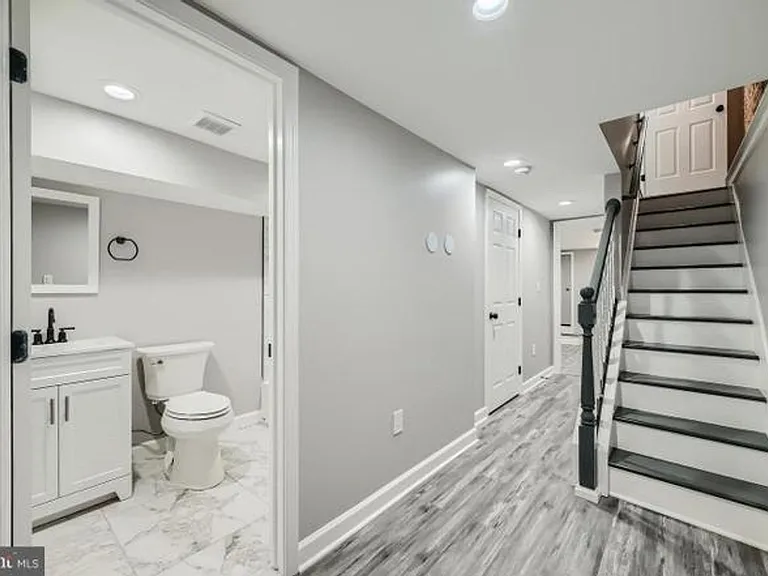 616 N Streeper St — Photo 3