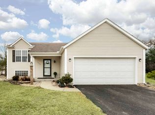1208 Wood Edge Cir, Mishawaka, IN