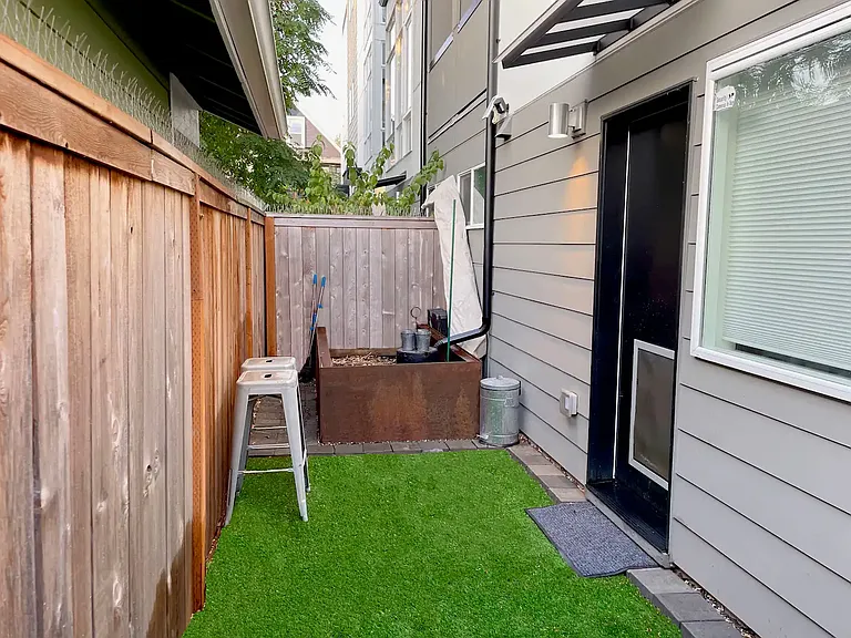 205A 16th Ave — Photo 26