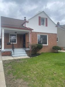 3896 Parkdale Rd, Cleveland Hts, OH, 44121