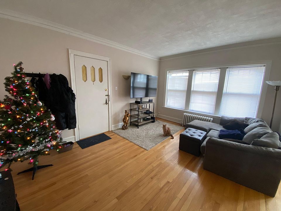 1st image of 3854 Jerome Ave APT 3C