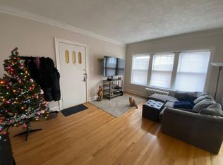 3854 Jerome Ave APT 3C, Skokie, IL 60076