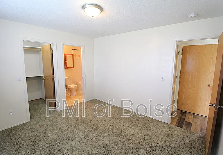 521 Stony Meadow Dr — Photo 8
