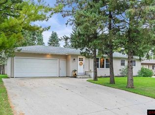 1801 Sunray Ave, Mankato, MN 56001