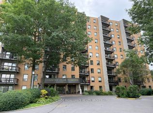 66 Greenview Dr #601, Kingston, ON K7M 7C5