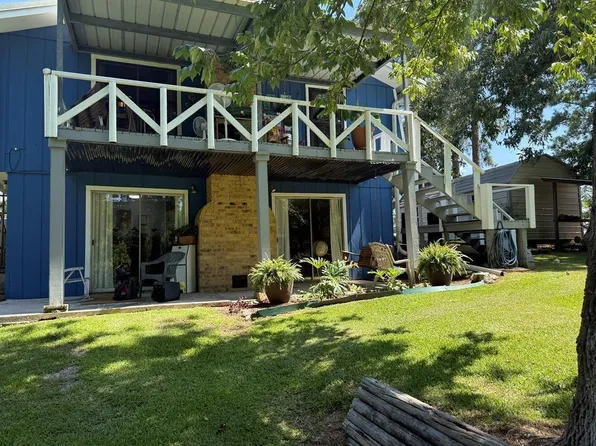 170 Crestwood Dr, Burkeville, TX 75932