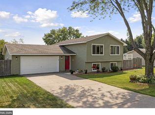 1 Fairway Dr, Monticello, MN 55362