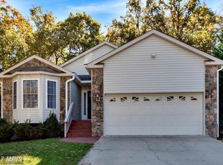 1010 Confederate Dr, Locust Grove, VA 22508