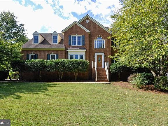 2nd image of 13410 Fox Chase Ln