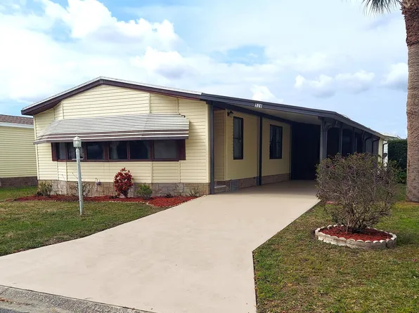 528 Akee Dr, Barefoot Bay, FL 32976