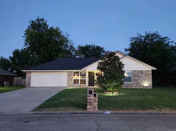 112 Wolf Ln, Waco, TX 76705