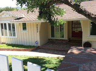 3652 Woodcliff Rd, Sherman Oaks, CA 91403