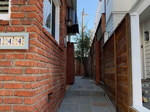 5th image of 144 34th St