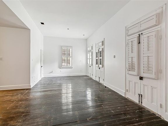 4th image of 1029 Esplanade Ave