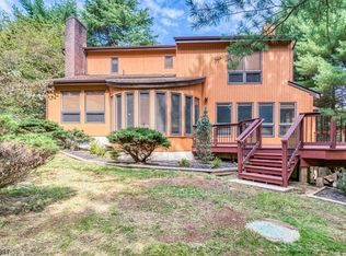 19 Lilac Dr, Clinton Township, NJ 08822